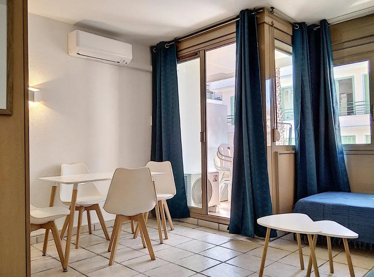公寓 Residence Graziella Studio 301 胡安莱潘